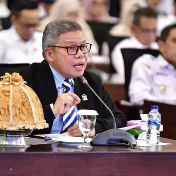 Komisi II DPR RI Minta Kepala Daerah Terpilih Jalankan Kebijakan Pusat Terkait PPPK
