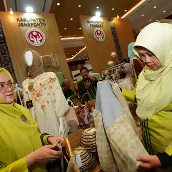 Dekranasda Sulsel Hadir di INACRAFT 2025, Dorong UMKM Go Global