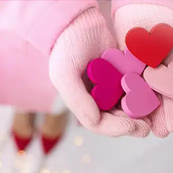 40 Kata-Kata Valentine untuk Pacar LDR Bikin Hati Terasa Dekat