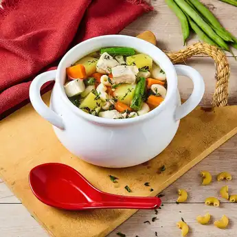Resep Sup Ayam Makaroni Hangat, Menu Praktis untuk Makan Malam