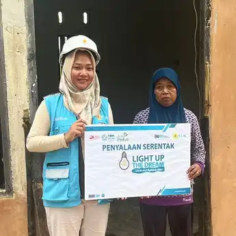 Light Up The Dream: Donasi Pegawai PLN untuk Pasang Listrik Gratis 