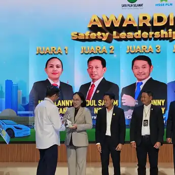  GM PLN UID Kalbar Joice Lanny Wantania Raih Juara 1 Safety Leadership Award 2025
