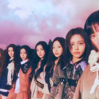 Lirik Lagu 'The Chase' – Hearts2Hearts, Lengkap dengan Terjemahannya