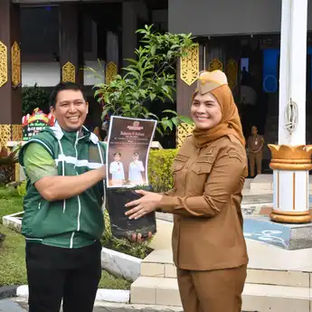 Apel Perdana di Pemko Banjarmasin, Ananda Soroti Status Darurat Sampah