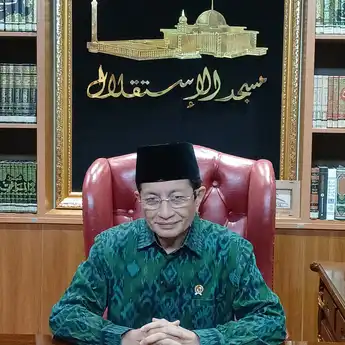 Menag Doakan Untuk Kesembuhan Paus Fransiskus
