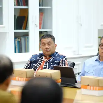 Pj Sekda Makassar Gelar Rapat Koordinasi dengan Tim Transisi MULIA