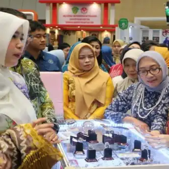Pamerkan Berlian di Inacraft 2025, Dekranasda Banjar Tegaskan Martapura Sebagai Kota Intan