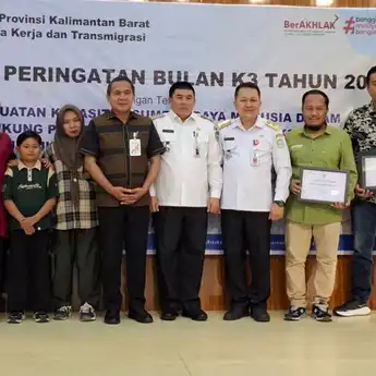  Puncak Peringatan Bulan K3, BPJS Ketenagakerjaan Serahkan Pontianak Serahkan Santunan dan Penghargaan