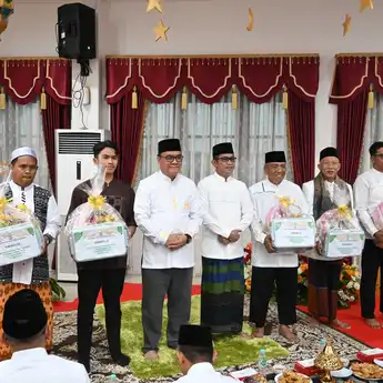 PEMKOT BALIKPAPAN GELAR SAFARI RAMADHAN PERTAMA DI RUMJAB WALIKOTA