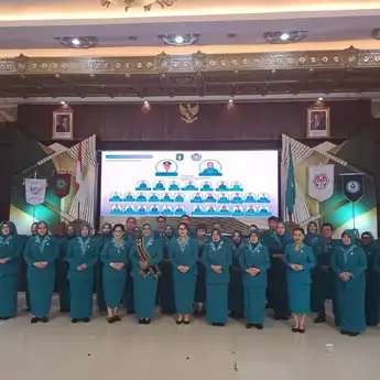 Usai Dilantik Jadi Ketua TP PKK Kalbar, Erlina Siapkan Program 100 Hari Kerja