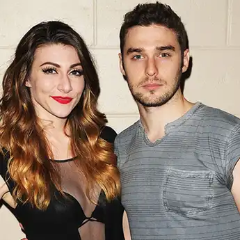 Lirik Lagu 'Brokenhearted' – Karmin, Lengkap dengan Terjemahannya