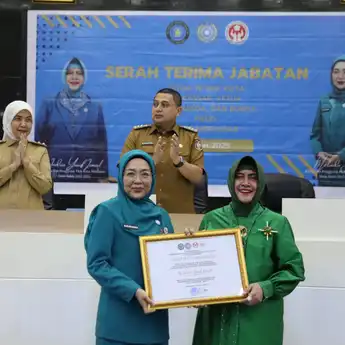 Serah Terima Jabatan, Melinda Aksa Gantikan Indira Yusuf Ismail sebagai Ketua TP PKK Makassar