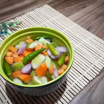 Resep Acar Timun Segar dan Praktis, Pelengkap Hidangan yang Lezat