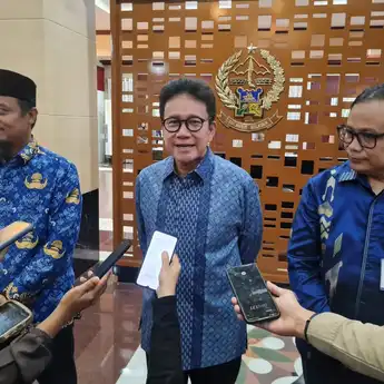 Moch Muchlasin Pimpin OJK Sulselbar, Gubernur Andi Sudirman Ingin Ekonomi Syariah Diperhatikan