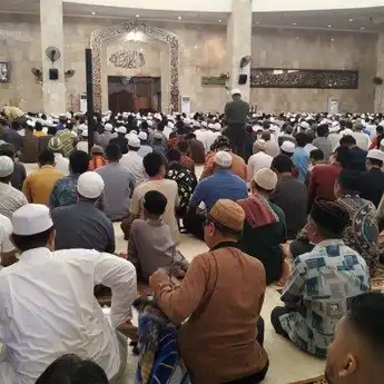 3 Khutbah Jumat 10 Hari Terakhir Bulan Ramadhan, Haru Penuh Renungan