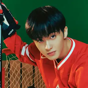 Lirik Lagu 'Watching TV' – Mark NCT feat. Crush, dengan Terjemahannya