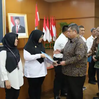 Kepala BPKP Yusuf Ateh Serahkan Surat Keputusan Pengangkatan PPPK