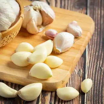5 Manfaat Makan Bawang Putih Mentah untuk Kesehatan Tubuh