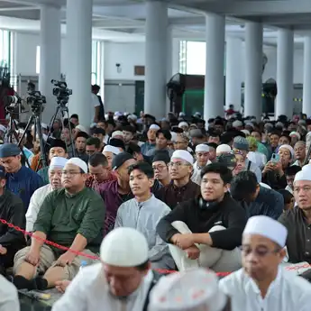 Tabligh Akbar 'Satu Hari Bersama Al-Qur’an' Bersama Ustadz Adi Hidayat Dihadiri Gubernur Sumsel dan Ribuan Jemaah