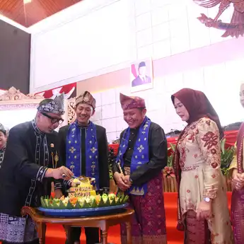Gubernur Herman Deru Hadiri Paripurna HUT ke-12 Kabupaten PALI, Dorong Partisipasi Badan Usaha untuk Majukan Daerah