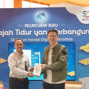 HUT 50 Metro Data Gajah Tidur Terbangun