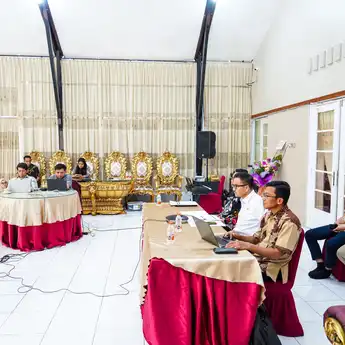 Sekda Sulsel Hadiri Rakor Nasional Terkait Implementasi Kendaraan Listrik di Instansi Pemerintah