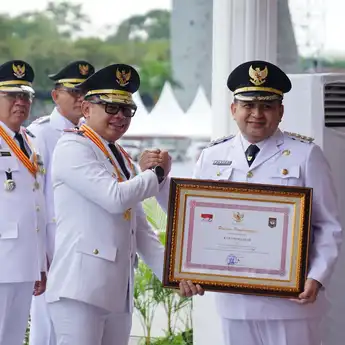 Wali Kota Munafri Terima Penghargaan PPD di Puncak Hari OTDA XXIX