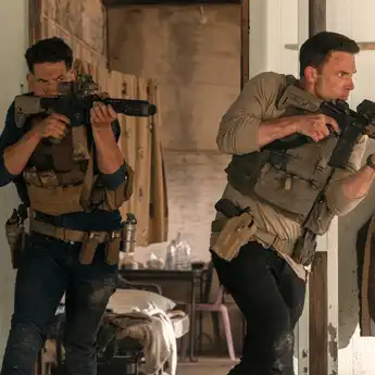 Review The Accountant 2, Aksi Dua Bersaudara dalam Misi Penyelamatan