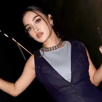 Lirik Lagu Bertahan Sendiri - Prinsa Mandagie dan Makna Lagunya