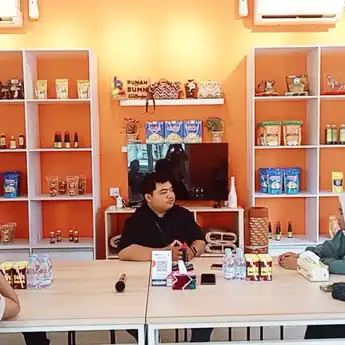 Jawab Tantangan Zaman, Rumah BUMN Banjar Bantu Pasarkan Produk UMKM ke Berbagai Sarana Niaga Elektronik