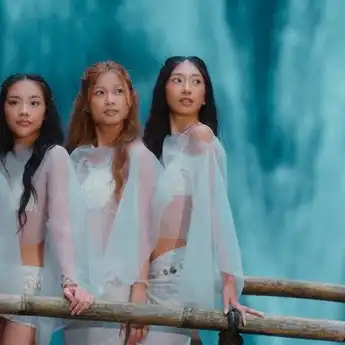 Lirik Terjemahan ‘Shoot’ oleh no na, Girl Group Asal Indonesia