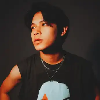 Lirik Lagu 'Dengarlah Cinta' – Rony Parulian, Lagi Viral di TikTok