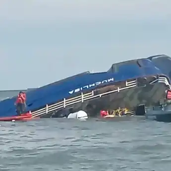 Kapal Ferry KMP. Muchlisa Tenggelam di Perairan Penajam