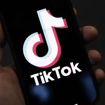 Lirik Lagu 'Dek Aroel' Milik Tia Monika, Sedang Trending di TikTok