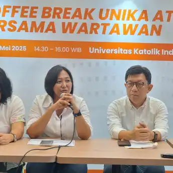 Perkuat Akses Pendidikan Nasional, Unika Atma Jaya Salurkan 44M Beasiswa