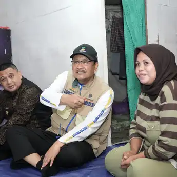 Mensos Gus Ipul Tinjau Rumah Naila di Makassar, Relokasi dan Sekolah Rakyat Jadi Solusi Atasi Kemiskinan