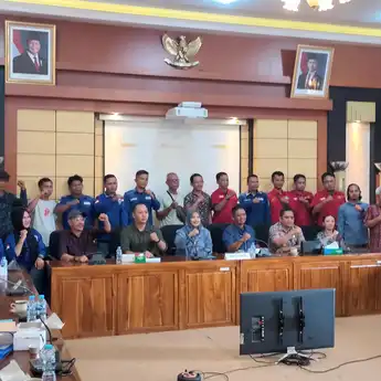 Link-AR Borneo dan Aliansi Buruh Kebun Sawit Lakukan Mediasi Ke DPRD Provinsi Kalbar Bahas Regulasi Hingga Penerapan K3