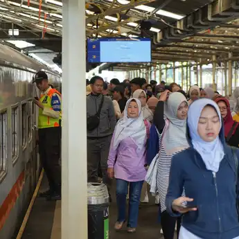 Libur Panjang Waisak 2025, Daop 2 Bandung Siapkan 124 Ribu Kursi Kereta Api