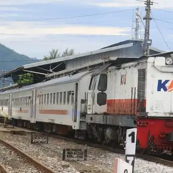 Dikira 'Romli', Lima Remaja Pemegang Tiket Resmi KA Commuter Garut Diinterogasi