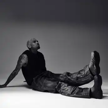 Arti Lagu Angel Numbers Ten Toes Dipopulerkan Chris Brown