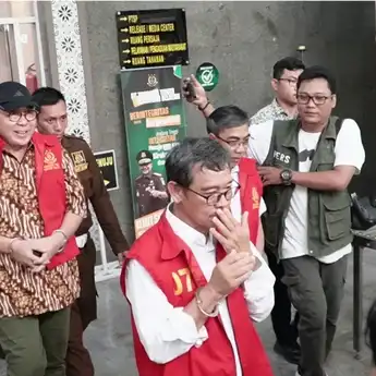 Penyerahan Tersangka dan Barang Bukti Tahap II Kasus Korupsi Perkebunan Sawit Musi Rawas Dilakukan Kejaksaan Sumsel