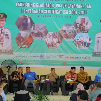 Wali Kota Palembang Ratu Dewa Resmikan Program GLADIATOR untuk Permudah Layanan Administrasi Kependudukan
