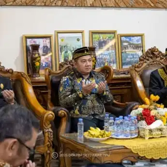 Silaturahmi dengan Sultan Paser, Bupati PPU: Harus Jaga Kearifan Lokal