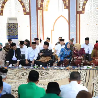 Gubernur Herman Deru Resmikan Masjid Jami Cahaya Ar-Rohman di Lahat: Dorong Fungsi Masjid sebagai Pusat Sosial dan Keagamaan