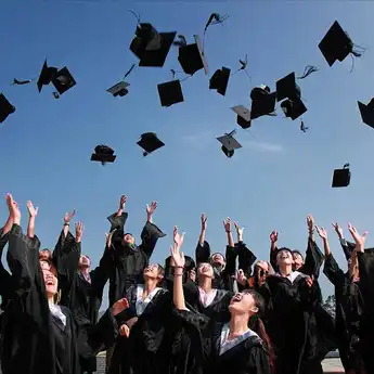 10 Contoh Undangan Perpisahan Sekolah, Formal tapi Tetap Menarik