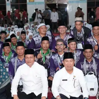 Bupati EdisonLepas Keberangkatan 336 Calon Jemaah Haji Asal Kabupaten Muara Enim