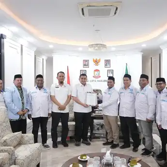 Wali Kota Makassar Terima BKPRMI, Bahas Penguatan Program Keagamaan dan Pemberdayaan Santri