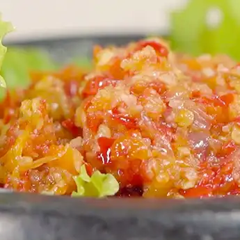 Resep Sambal Geprek Bawang Simpel yang Pedasnya Bikin Ketagihan!