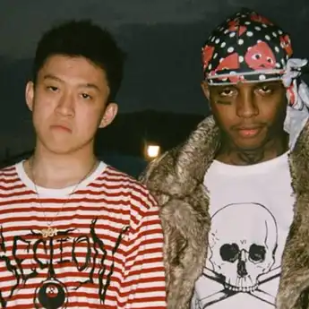 Lirik Lagu Jumpy - Rich Brian, Ski Mask The Slump God: Terjemahan dan Makna Lagunya 