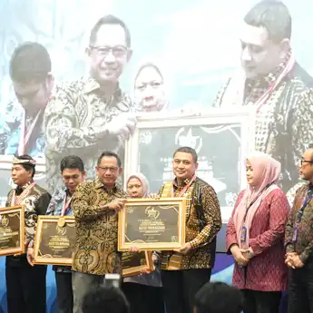 Makassar Raih Penghargaan SPM Awards 2025, Bukti Komitmen Tingkatkan Pelayanan Publik